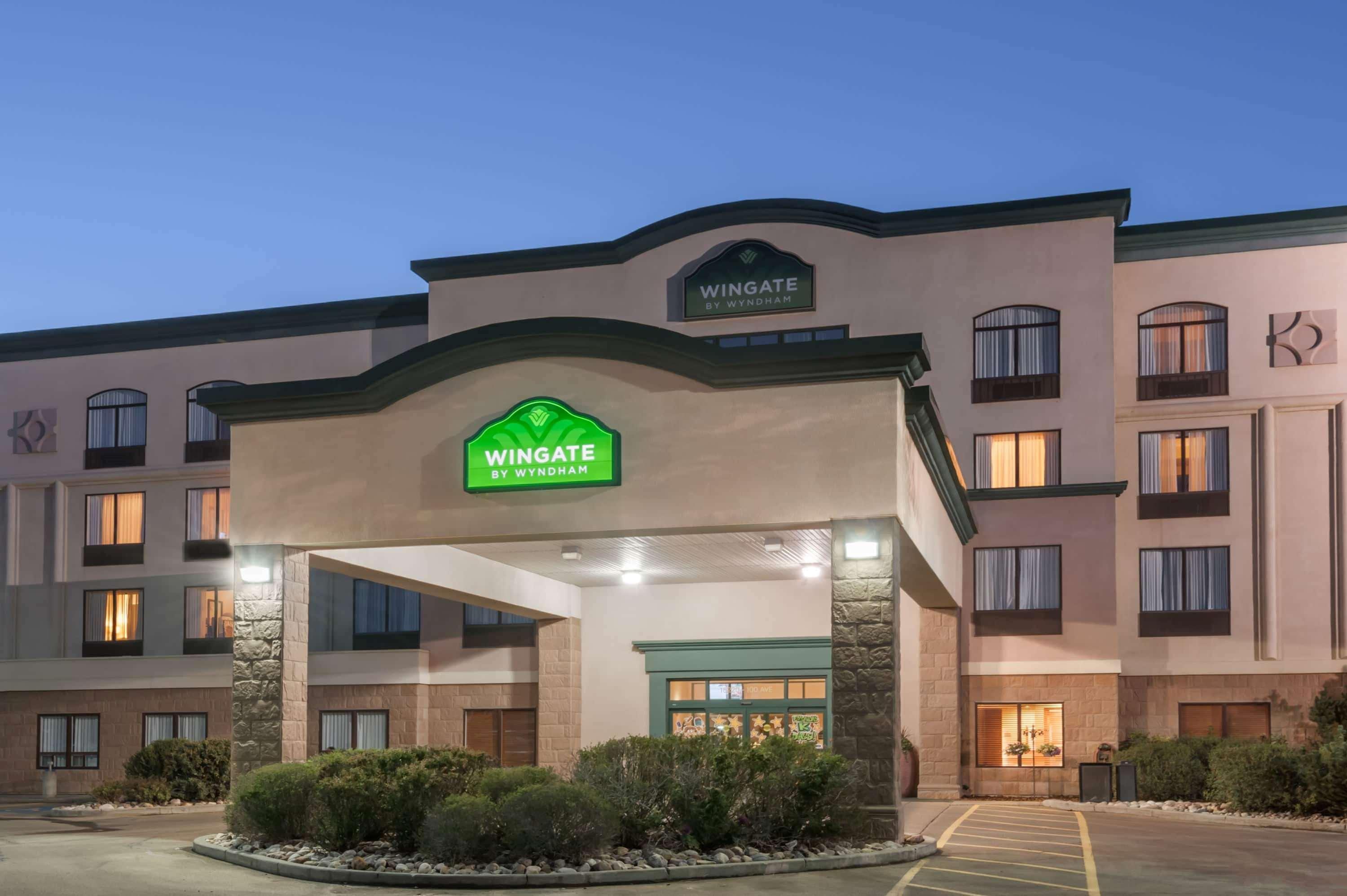 Wingate By Wyndham - Edmonton West Hotel Exterior photo